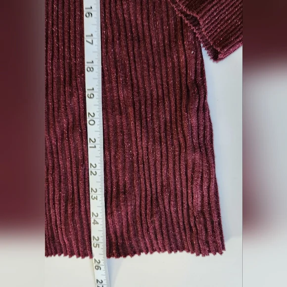 NWT Alfani Plus Women's V-Neck Ribbed Metallic Sweater - Picture 8 of 13